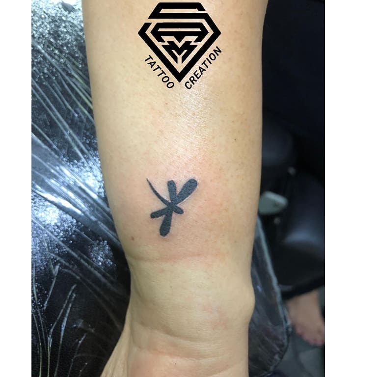 dragonfly small tattoos with big meanings